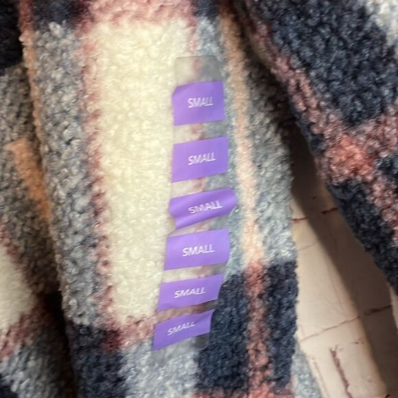 Berkeley Jensen half button collar,  plaid Sherpa. Multiple sizes. NWT. - Picture 6 of 11